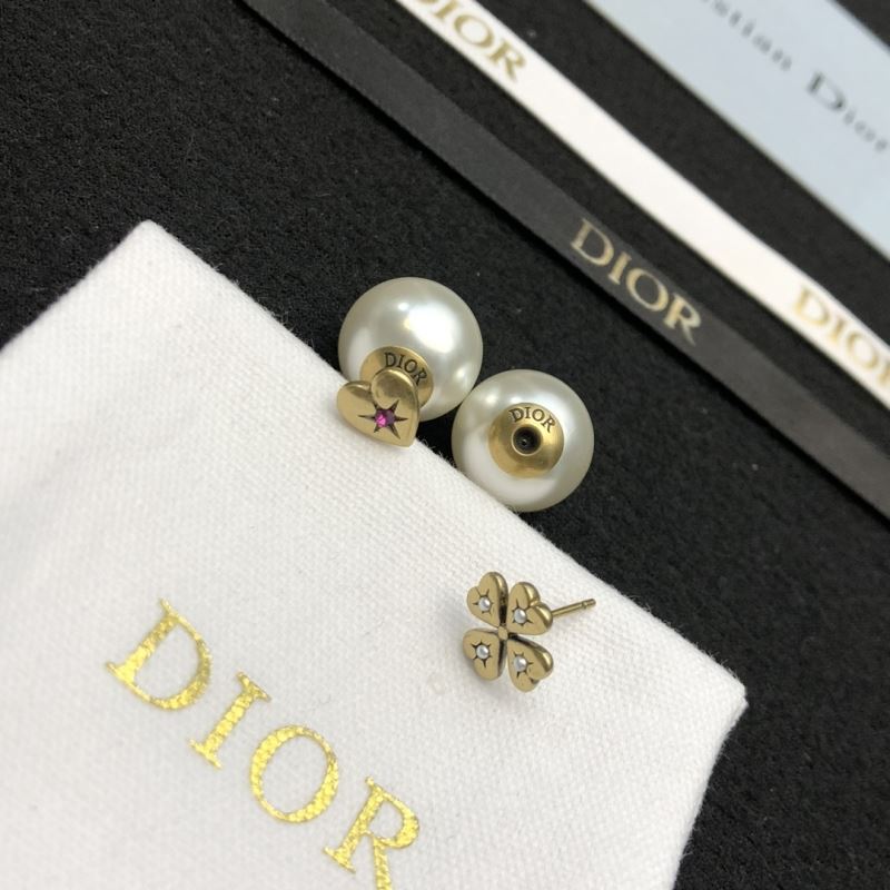chr1st1an D10r earrings